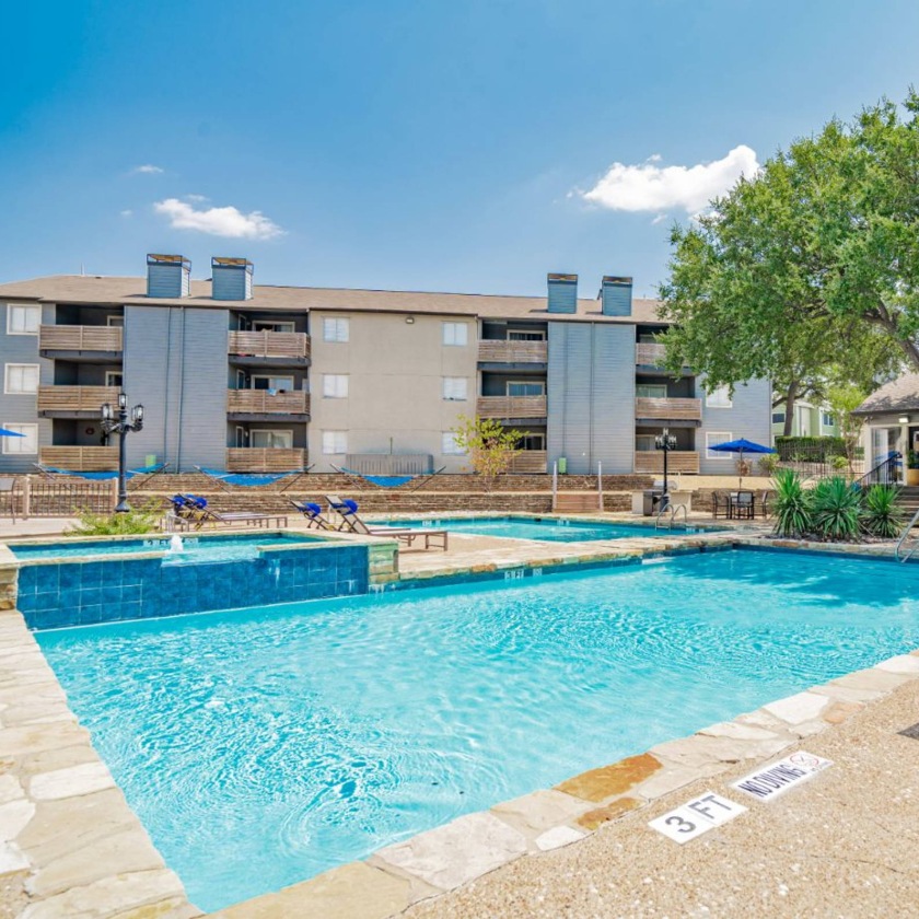 Large sparkling blue pool 